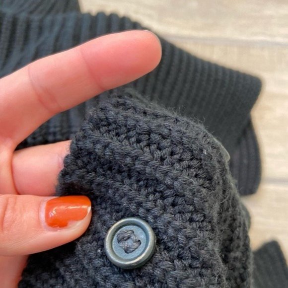 UGG Classic Cardy Black Knit Boots - Picture 9 of 15